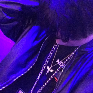 两瓣湿漉漉向上
